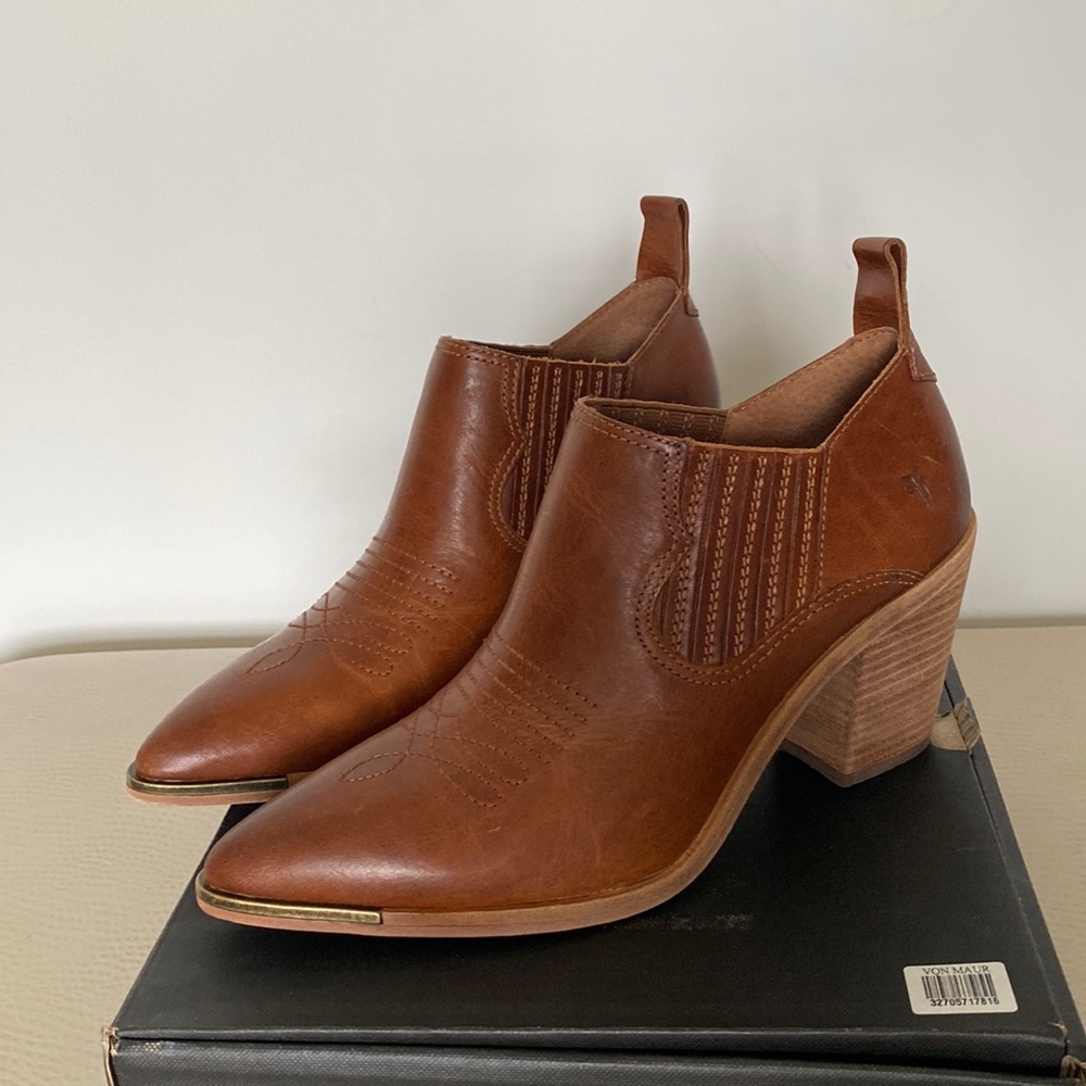 FRYE bootie size 8